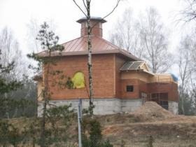 Prace przy budowie cerkwi w Bobrownikach