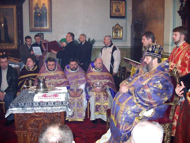 Obrzęd obmycia nóg w katedrze w Lublinie