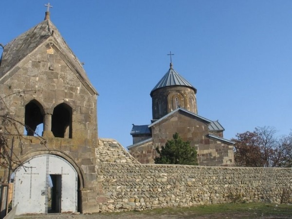 Pomoc dla Nikozi