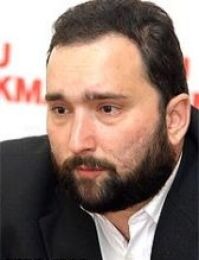 "PM powinien być nie mniej wpływowy od Watykanu"