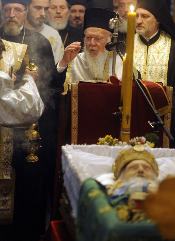 Rozpoczęły się uroczystości pogrzebowe patriarchy Pawła