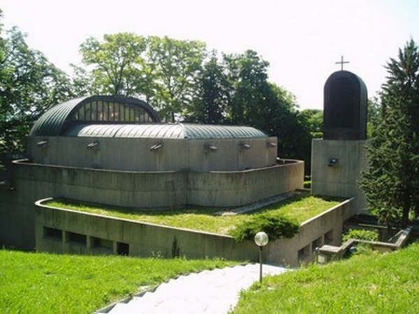 Kłopoty w Chambésy