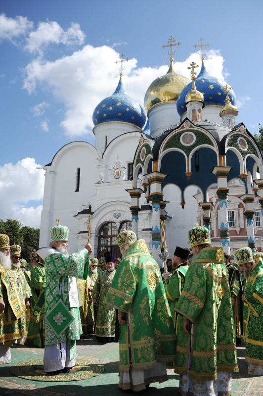 Rosja: uroczystości w ławrze św. Trójcy