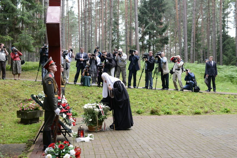 Patriarcha Cyryl poświęcił cerkiew w Katyniu