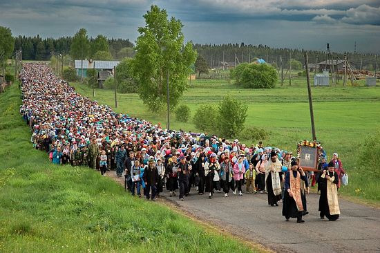 Procesja przez całą Rosję na 1025-lecie chrztu Rusi