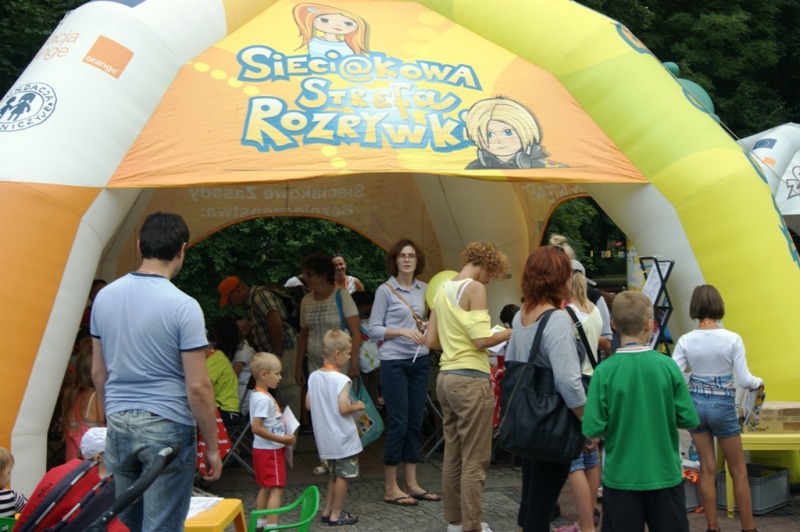 Piknik Eleosu "Sieciaki na wakacjach"