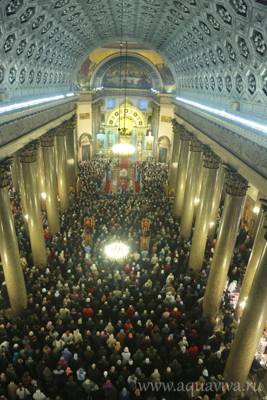 54 tysięcy ludzi na procesji w Petersburgu