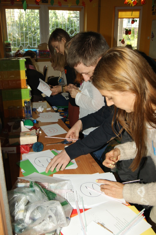 Wolontariuszy słuchamy używki omijamy - projekt edukacyjny w ELEOS