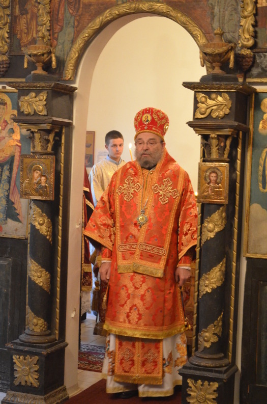 Liturgia pontyfikalna w serbskiej kaplicy w Peczu (Węgry)