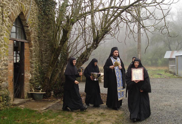 Francja: mniszki zakładają monaster w zamku