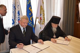 Rosja: rozpoczęły się prace nad ujednoliceniem liturgicznego języka migowego
