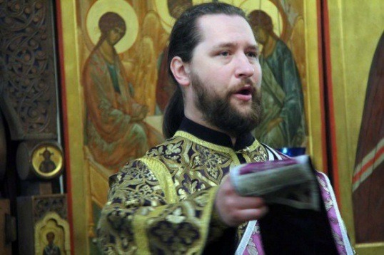 „Bądźmy uważni!” – liturgiczne wezwanie do skupienia na najważniejszym