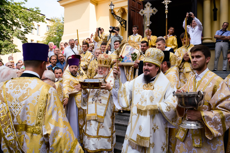 Pielgrzymka relikwii św. Spirydona: Liturgia w Warszawie