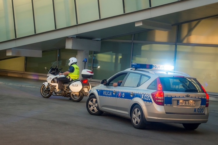 Film o pracy policji podczas wizyty relikwii św. Spirydona