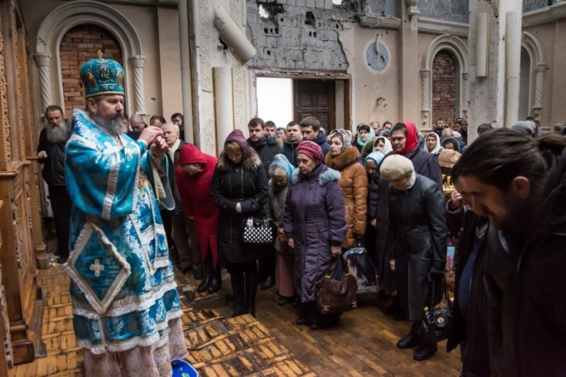Donieck: pierwsza po 2 latach Liturgia w zniszczonym monasterze
