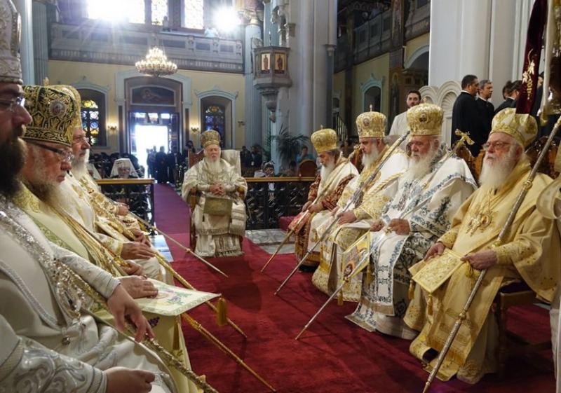 Święta Liturgia święta Pięćdziesiątnicy w Heraklionie