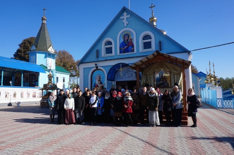 Hajnowscy uczniowie w Ławrze Poczajowskiej