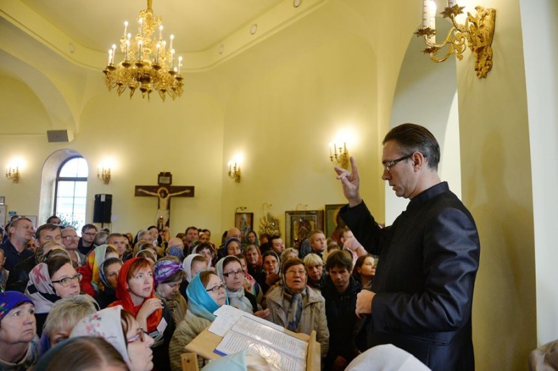 Moskwa: pierwsza patriarsza Liturgia z przekładem na język migowy 