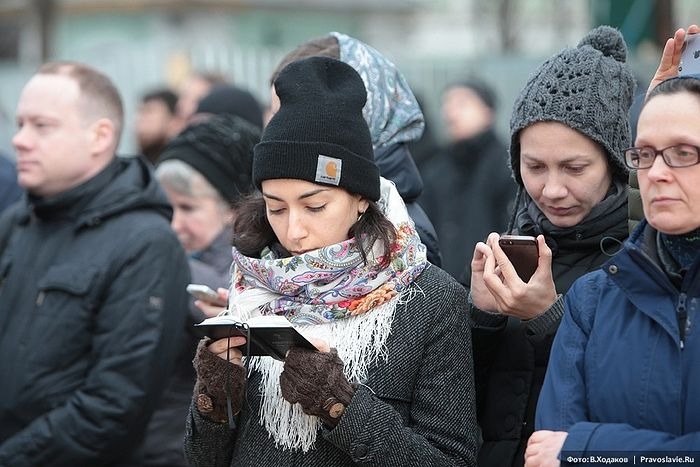 Jak zachować modlitewny nastrój w ciągu postu? Rady duchownych cz. I