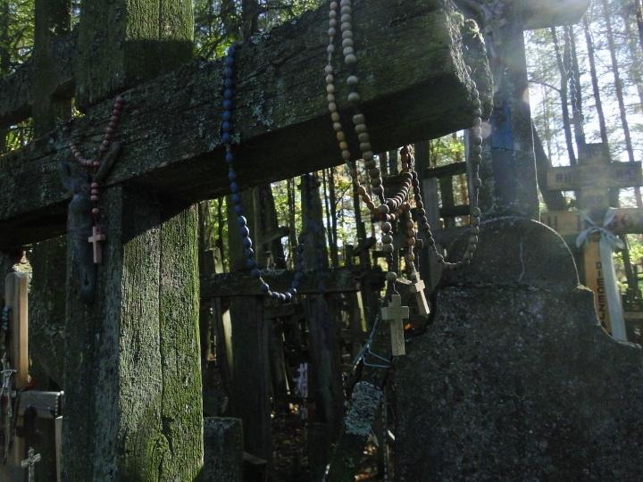 Świętość czy talizman? Zwracać się do świętości czy ochraniać się talizmanem?