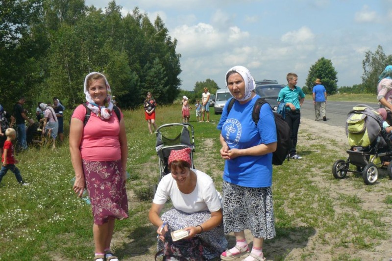 Idąc za rękę z Bogiem - relacja z pielgrzymki do Poczajowa