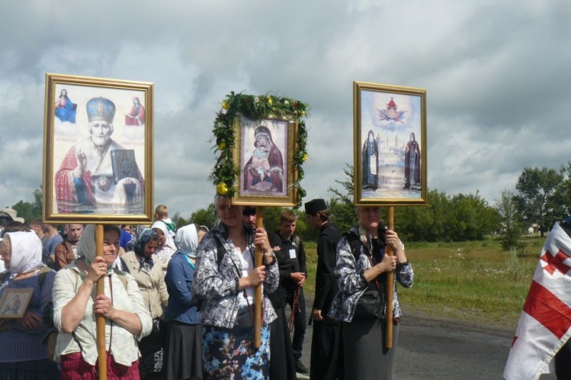 Idąc za rękę z Bogiem - relacja z pielgrzymki do Poczajowa