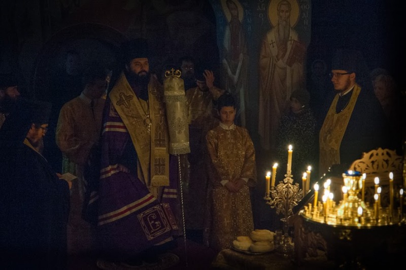 Supraśl: nocne nabożeństwo w dniu św. Spirydona