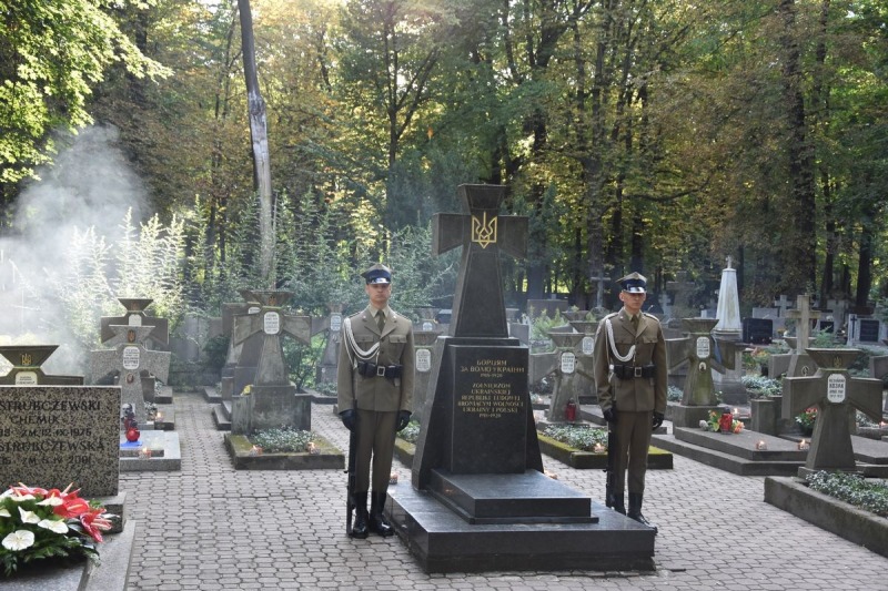 Upamiętnienie ukraińskich żołnierzy na prawosławnym cmentarzu na Woli
