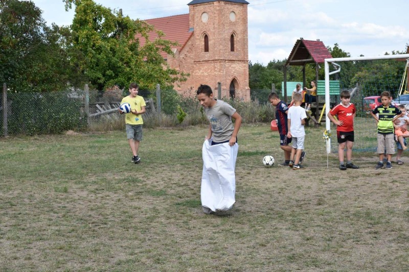 Piknik parafialny w Dolicach