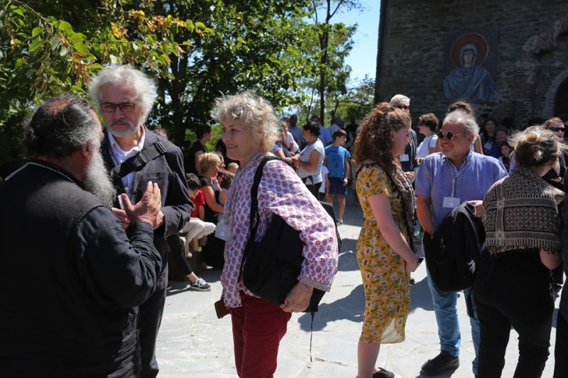Michael Dudok z żoną i władyką Nikolozem, z wykształcenia filmowcem
