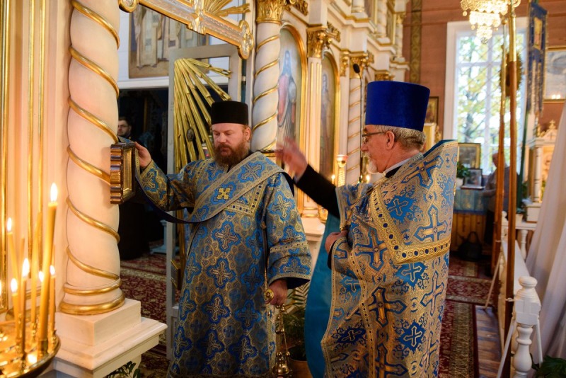 Puchły: Święto Opieki Matki Bożej