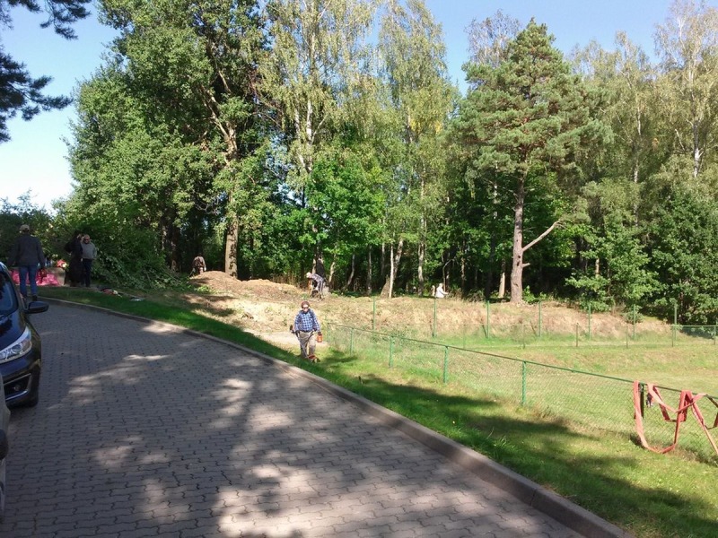 Porządkowanie cmentarza w Szudziałowie