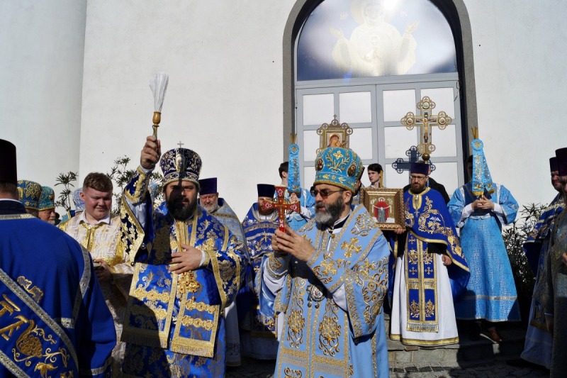 Opieki Matki Bożej i 25-lecie Parafii św. Jerzego w Białymstoku 