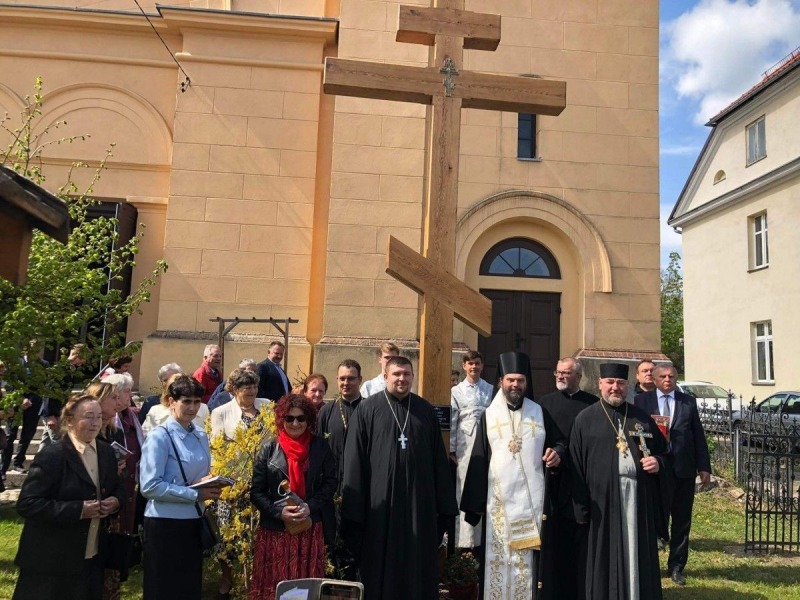 Krzyż upamiętniający 75 rocznicę tragicznej Akcji Wisła