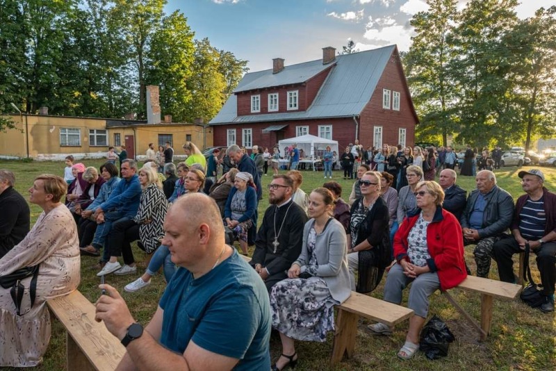 O projekcie "Z muzyką przez pokolenia"
