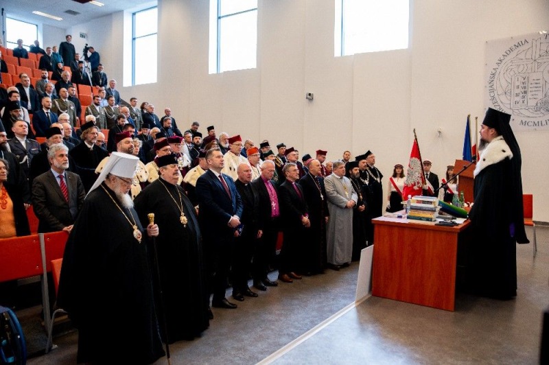 Arcybiskup Anastazy Doktorem Honoris Causa ChAT