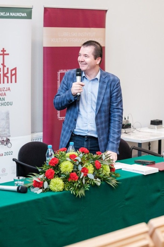 Dążenia do jedności chrześcijan a obrona tożsamości eklezjalnej w perspektywie historycznej