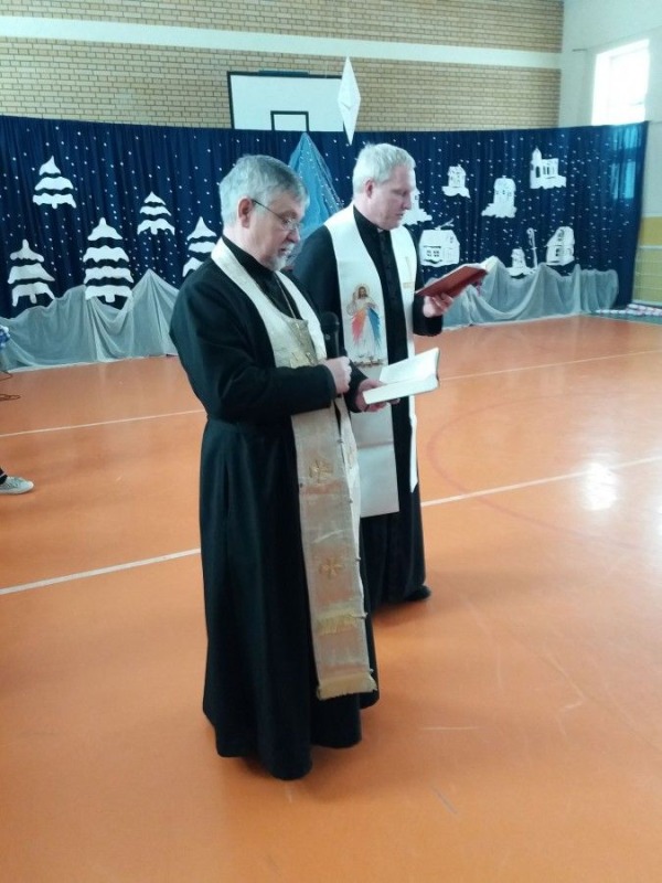 Poświęcenie szkoły w Studziankach
