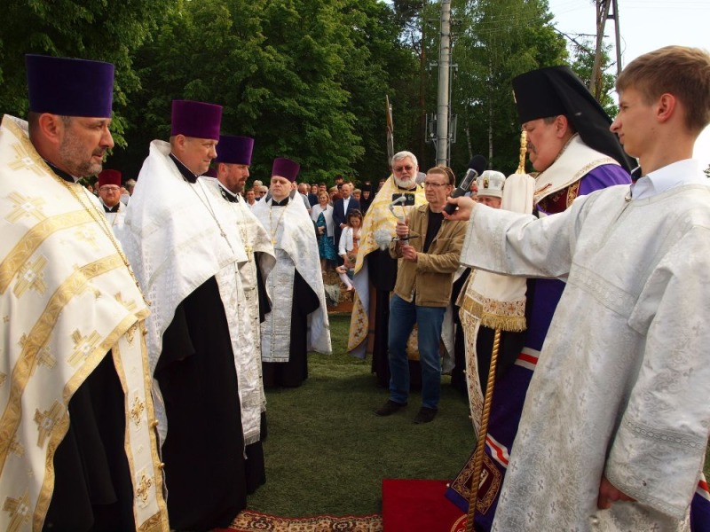 Poświęcenie jubileuszowego krzyża w Jabłecznej