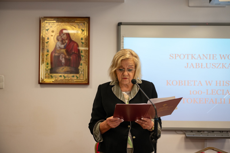 Konferencja o kobiecie w historii 100-lecia autokefalii