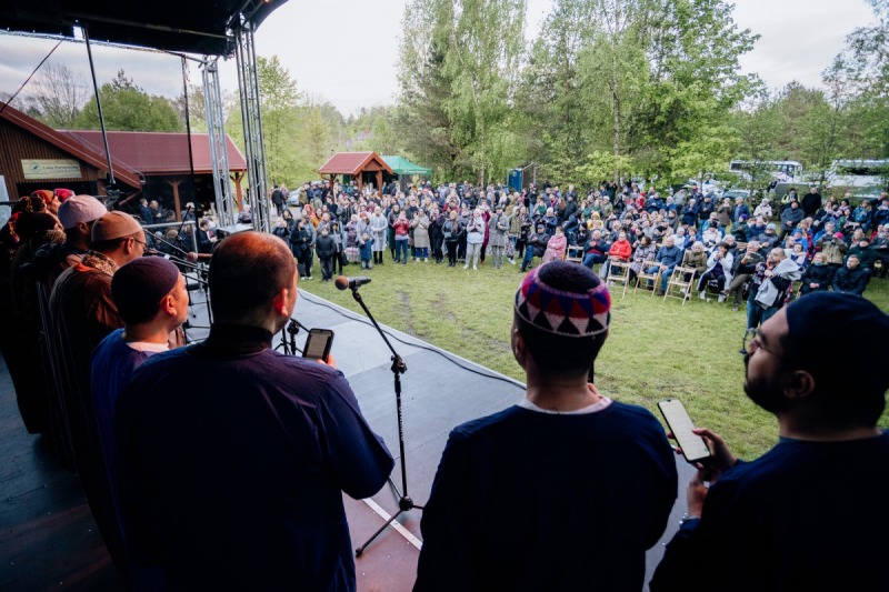 Magiczny wieczór w Puszczy Białowieskiej – Uczta Folklorystyczna w Topile