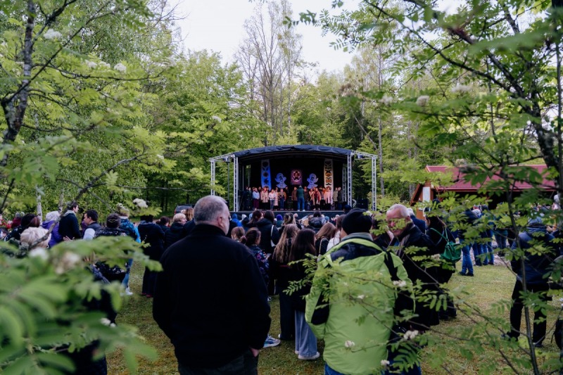 Magiczny wieczór w Puszczy Białowieskiej – Uczta Folklorystyczna w Topile