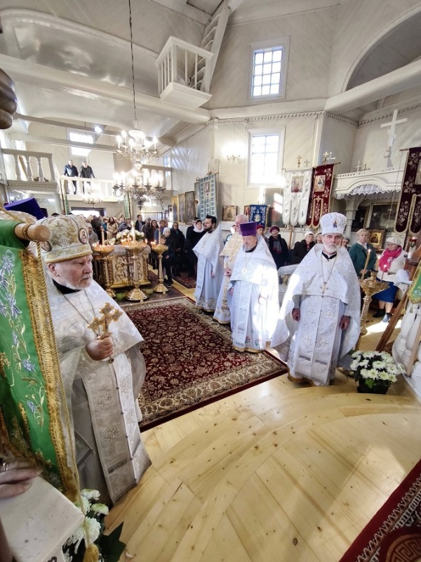 Poświęcenie ołtarza cerkwi w Kuraszewie