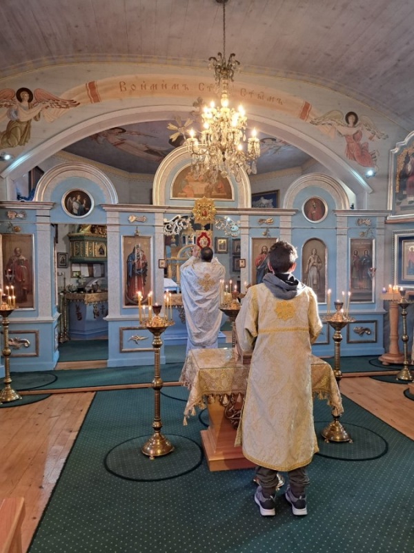  Bożonarodzeniowe gowienija młodzieży w Bartnem